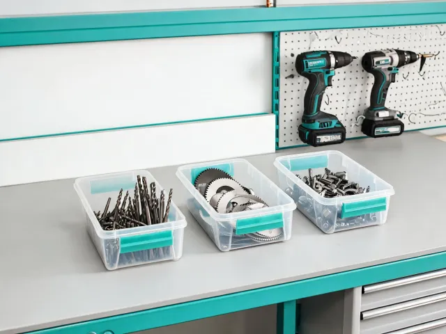 Maintenance shop organizing power tool accessories